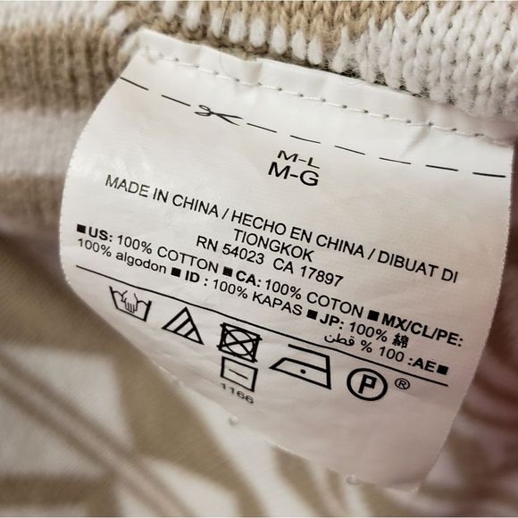 OLD ๐ค๐ NAVY Beige and White Shawl Poncho Size M/L - Picture 10 of 10